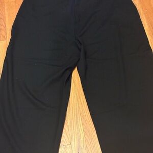 Gloria Vanderbilt Black cropped Ponte Pants in black. Size 2x(24-26)